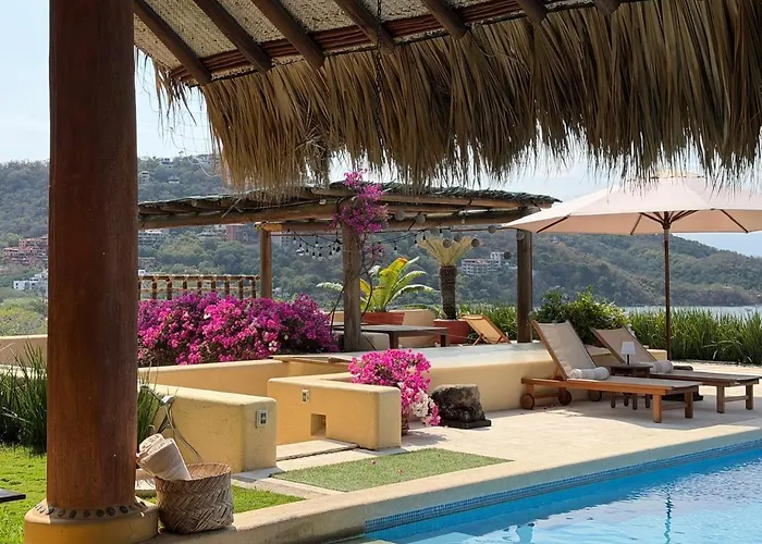 Villa Casa Muegano, Entire Private With Service Included For 10 Zihuatanejo