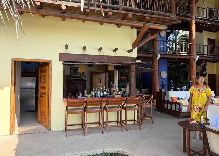 Casa Muegano, Entire Private With Service Included For 10 Villa Zihuatanejo